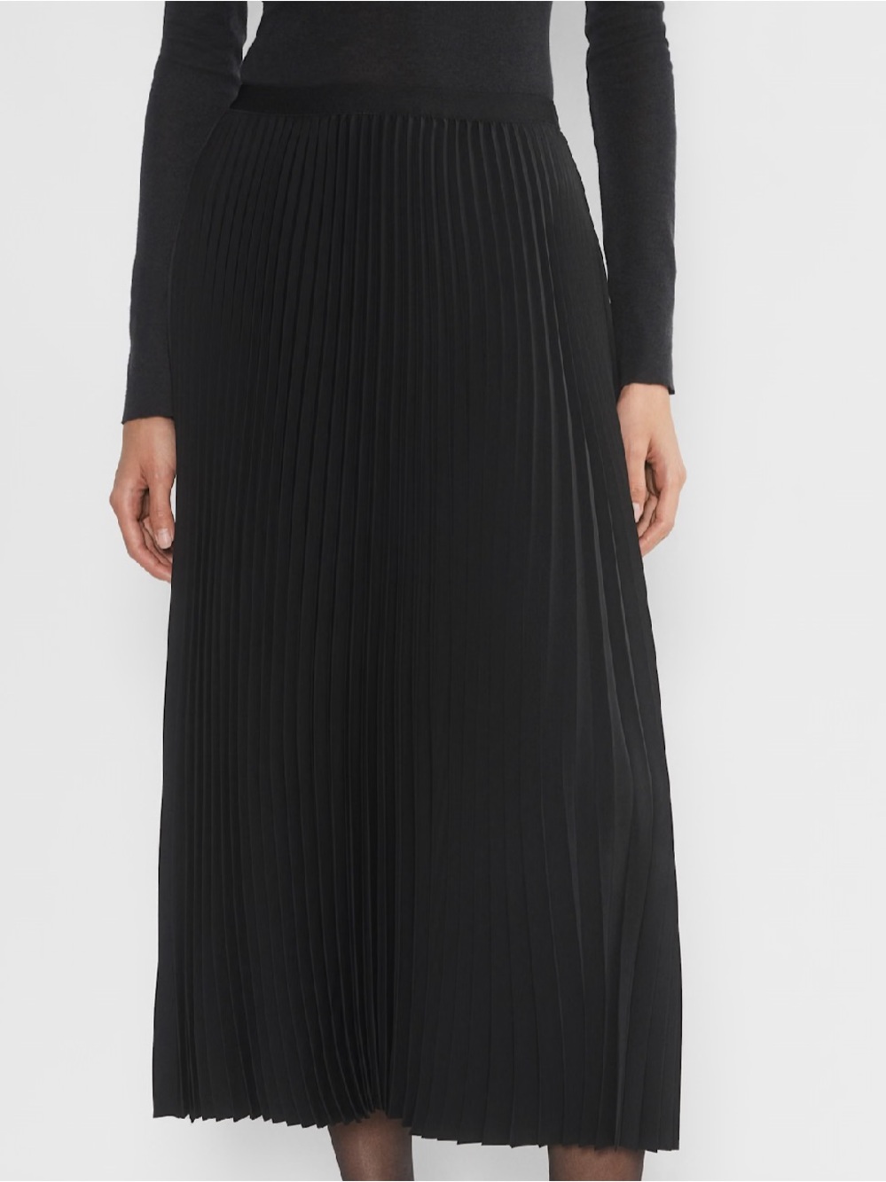 Aritzia Black Pleated Matte A-Line Skirt